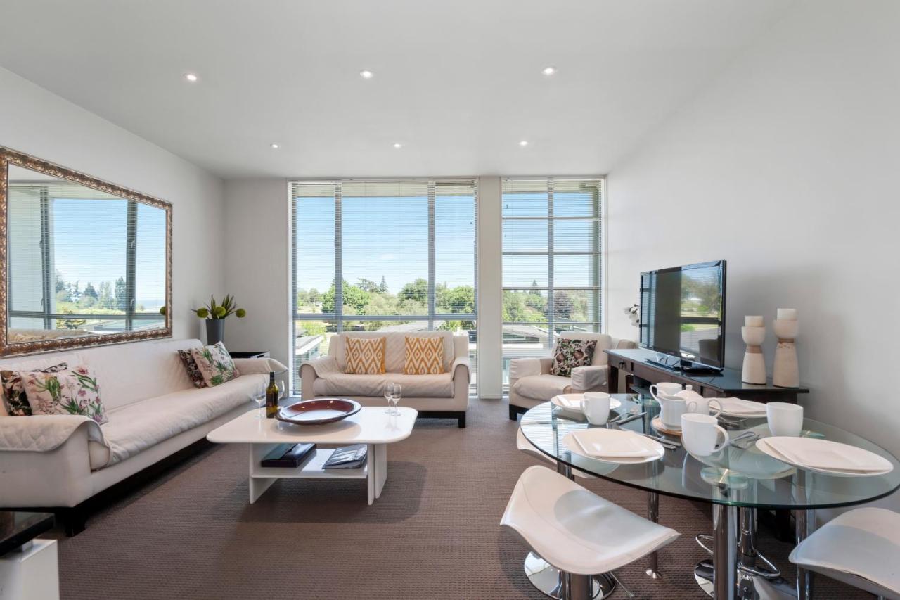 Marinaside Villa - Taupo Holiday Apartment Екстериор снимка