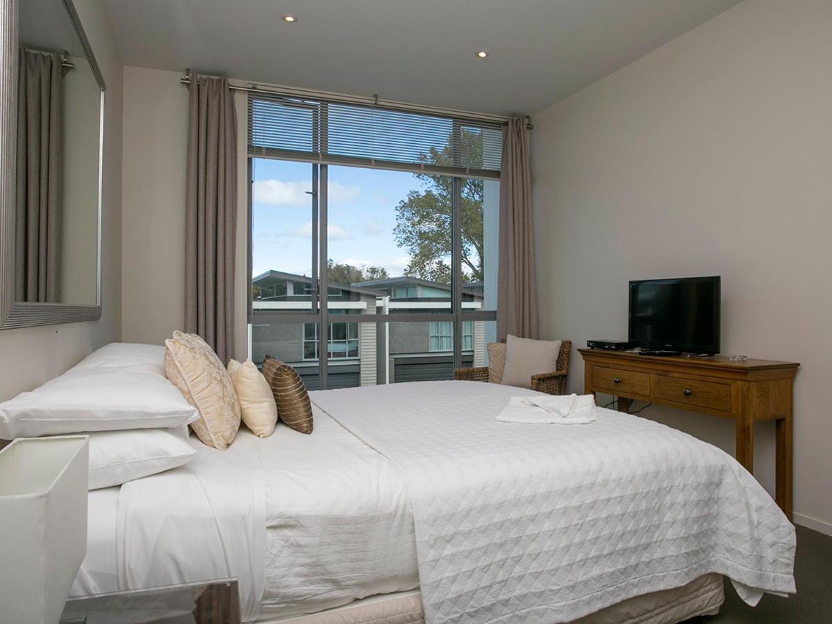 Marinaside Villa - Taupo Holiday Apartment Екстериор снимка