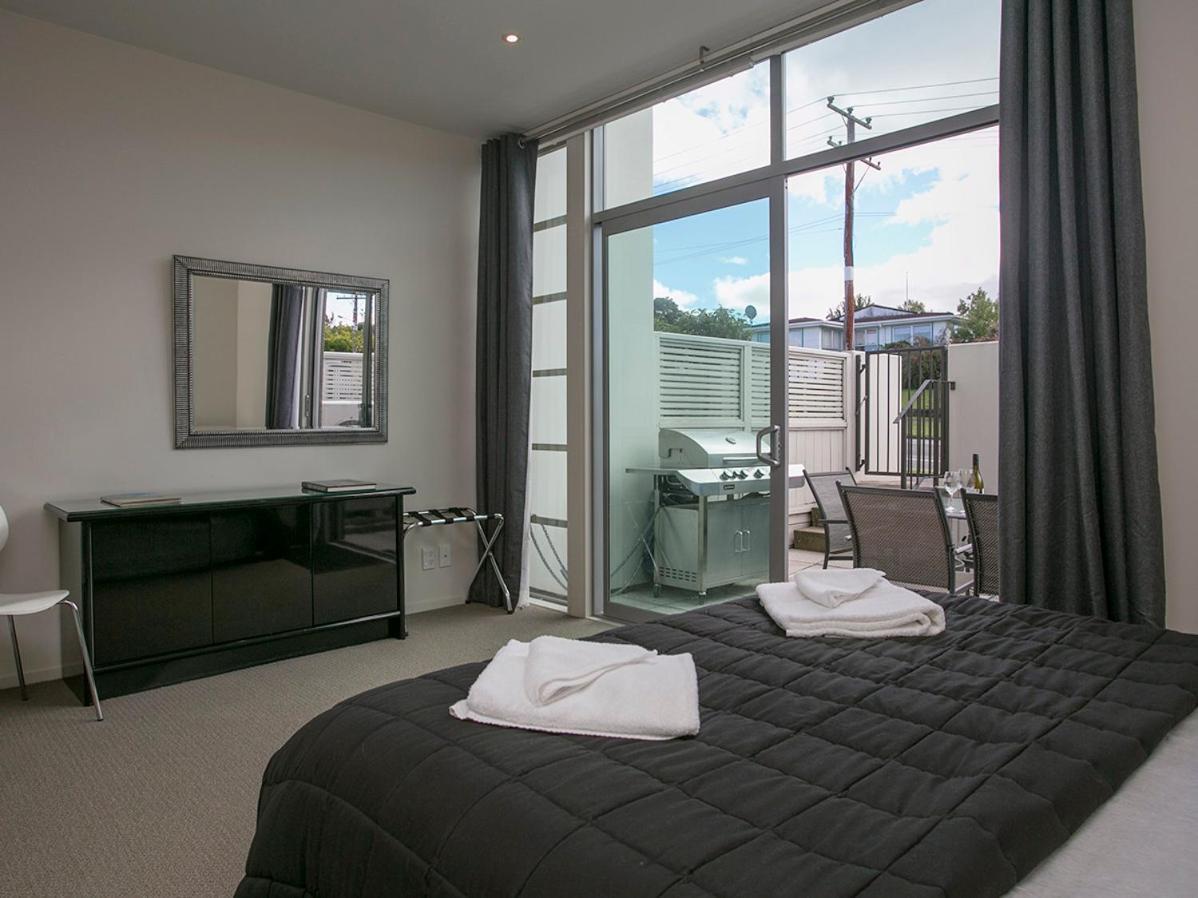 Marinaside Villa - Taupo Holiday Apartment Екстериор снимка